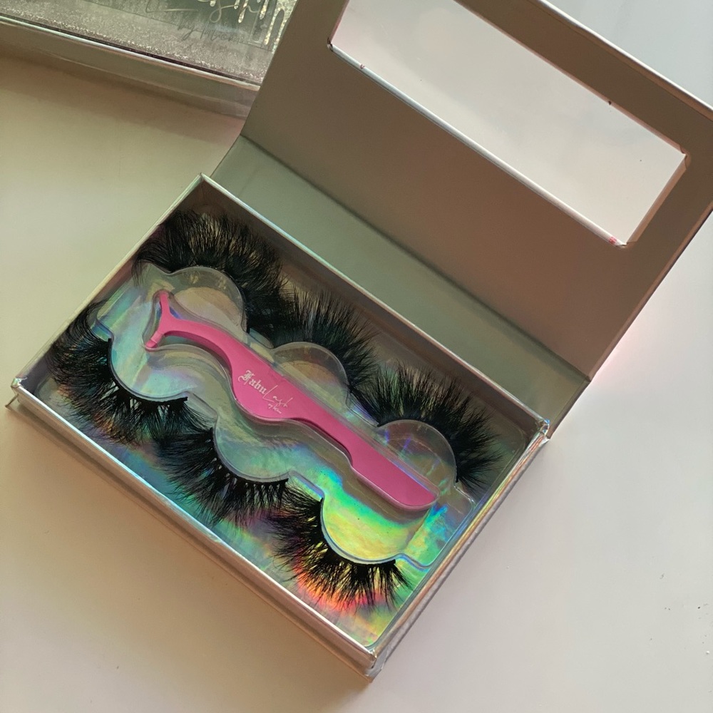 FabuLash Lash book!